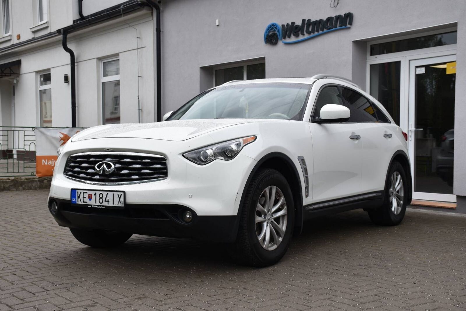 Infiniti FX50