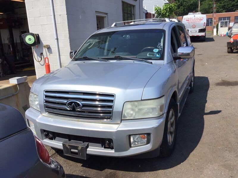 Infiniti QX56