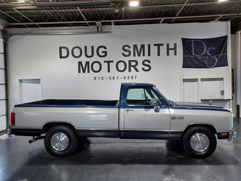 Dodge D-Series