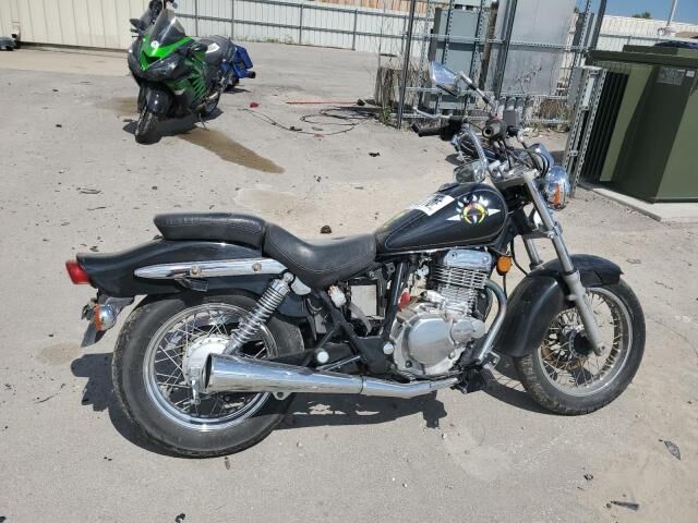 Suzuki GZ250K