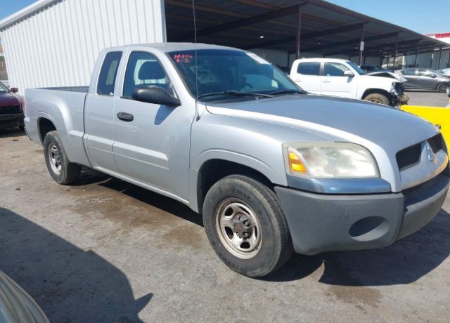 Mitsubishi Raider