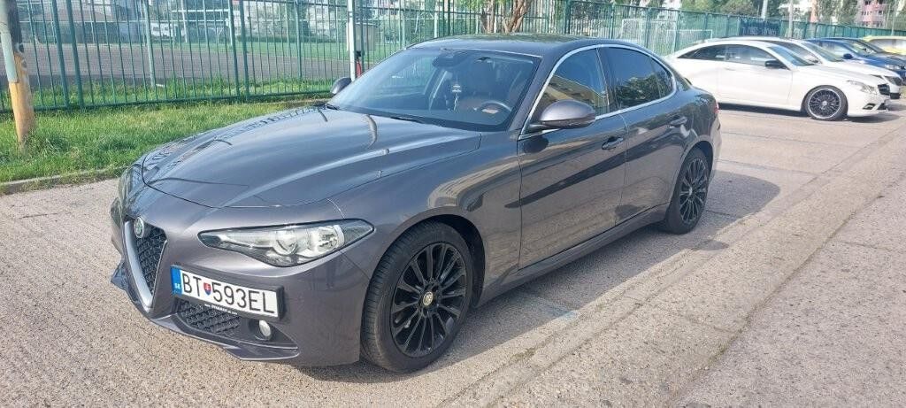 Alfa Romeo Giulia (952)