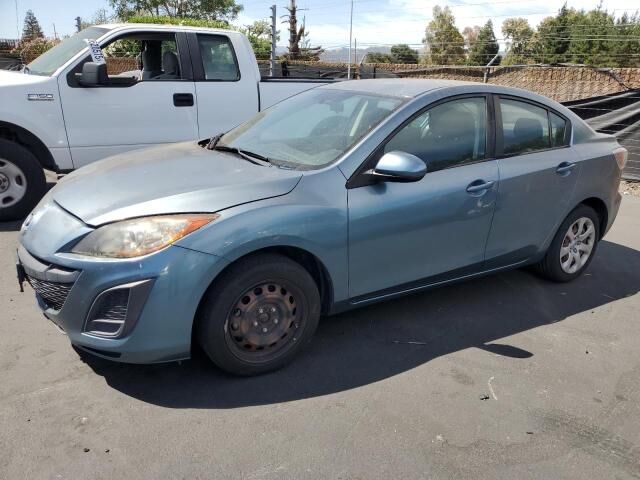 2011 MAZDA Mazda3