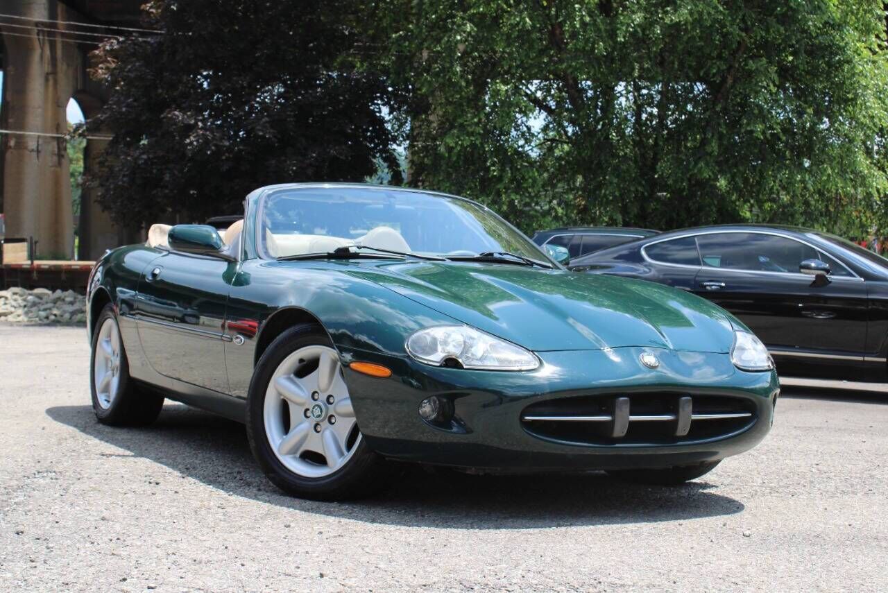 Jaguar XK8