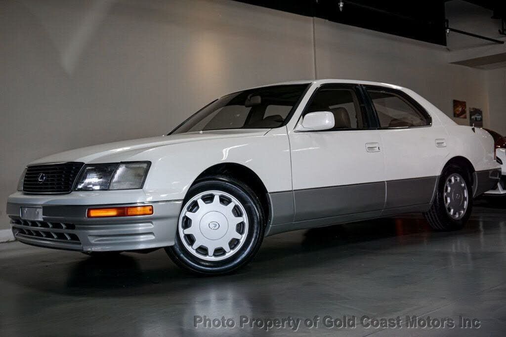 Lexus LS