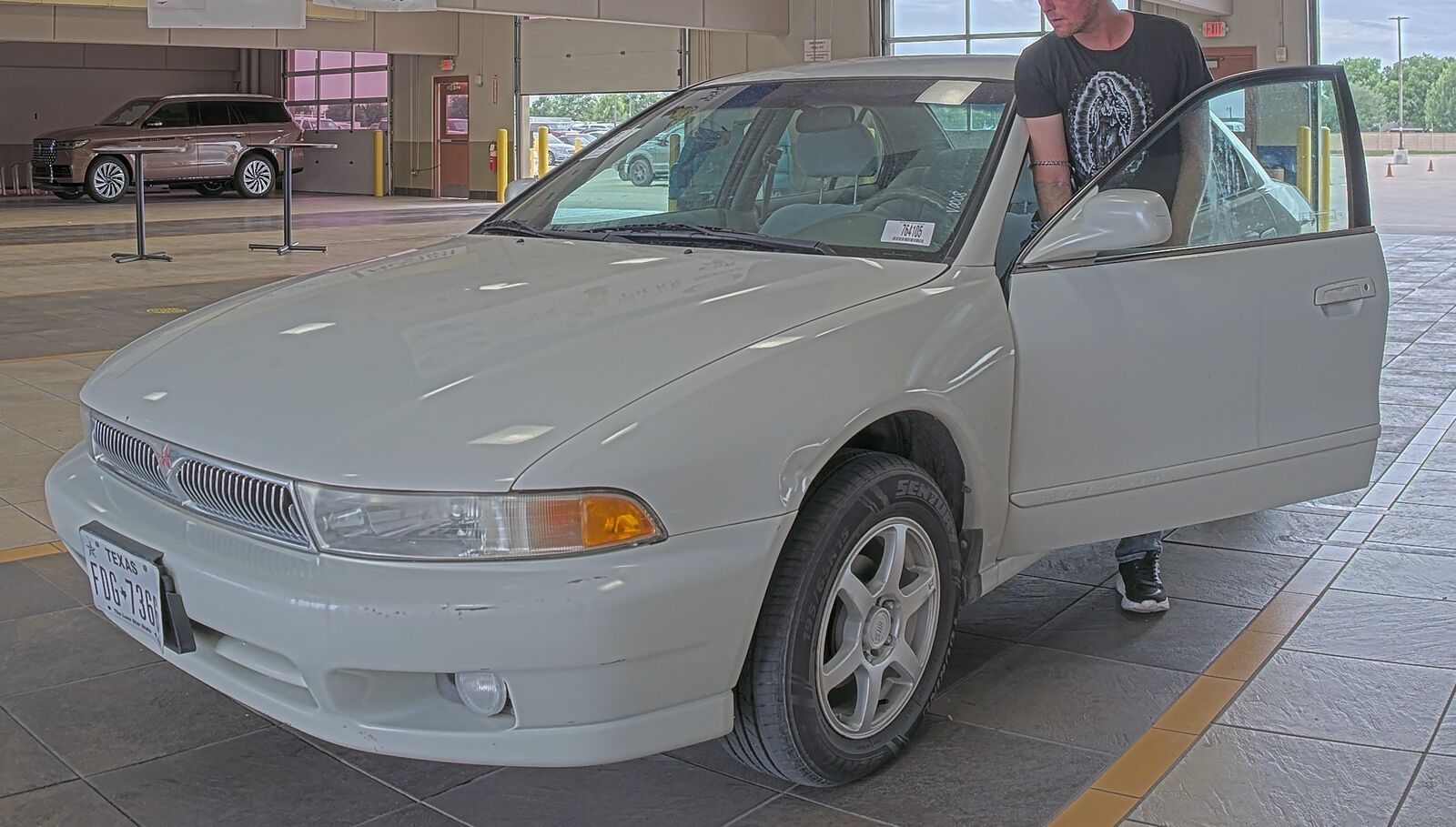 Mitsubishi Galant