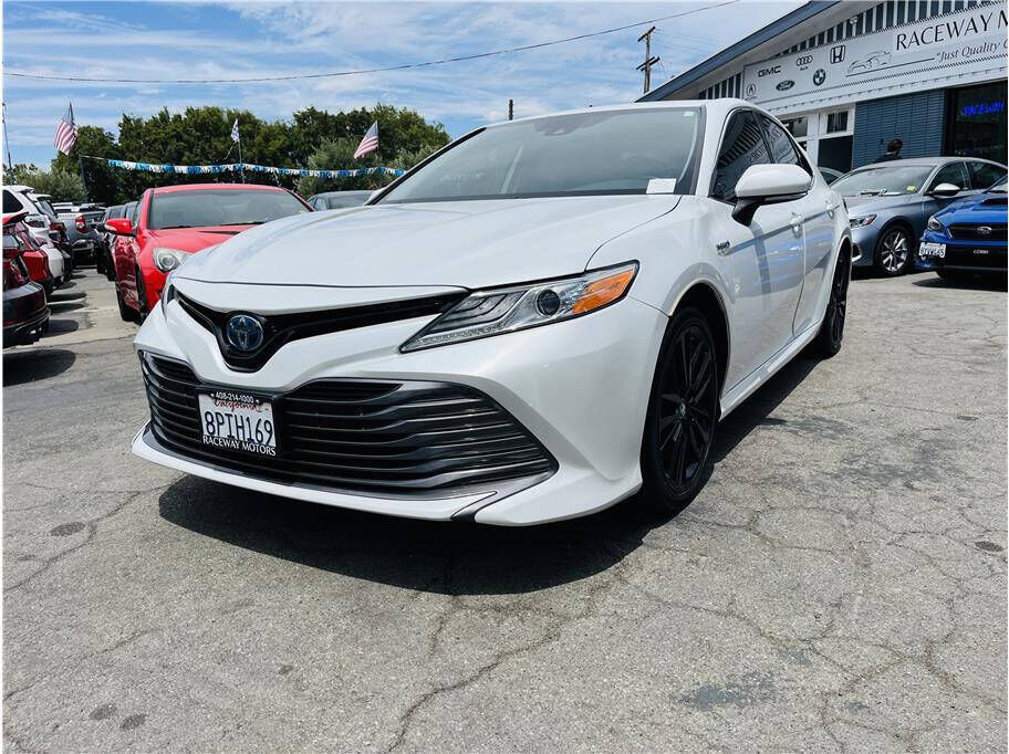 2020 TOYOTA Camry