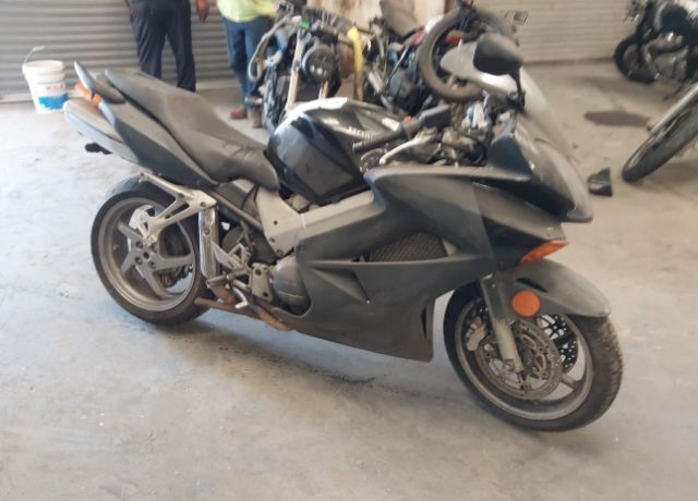 Honda VFR800A (INTERCEPTOR)