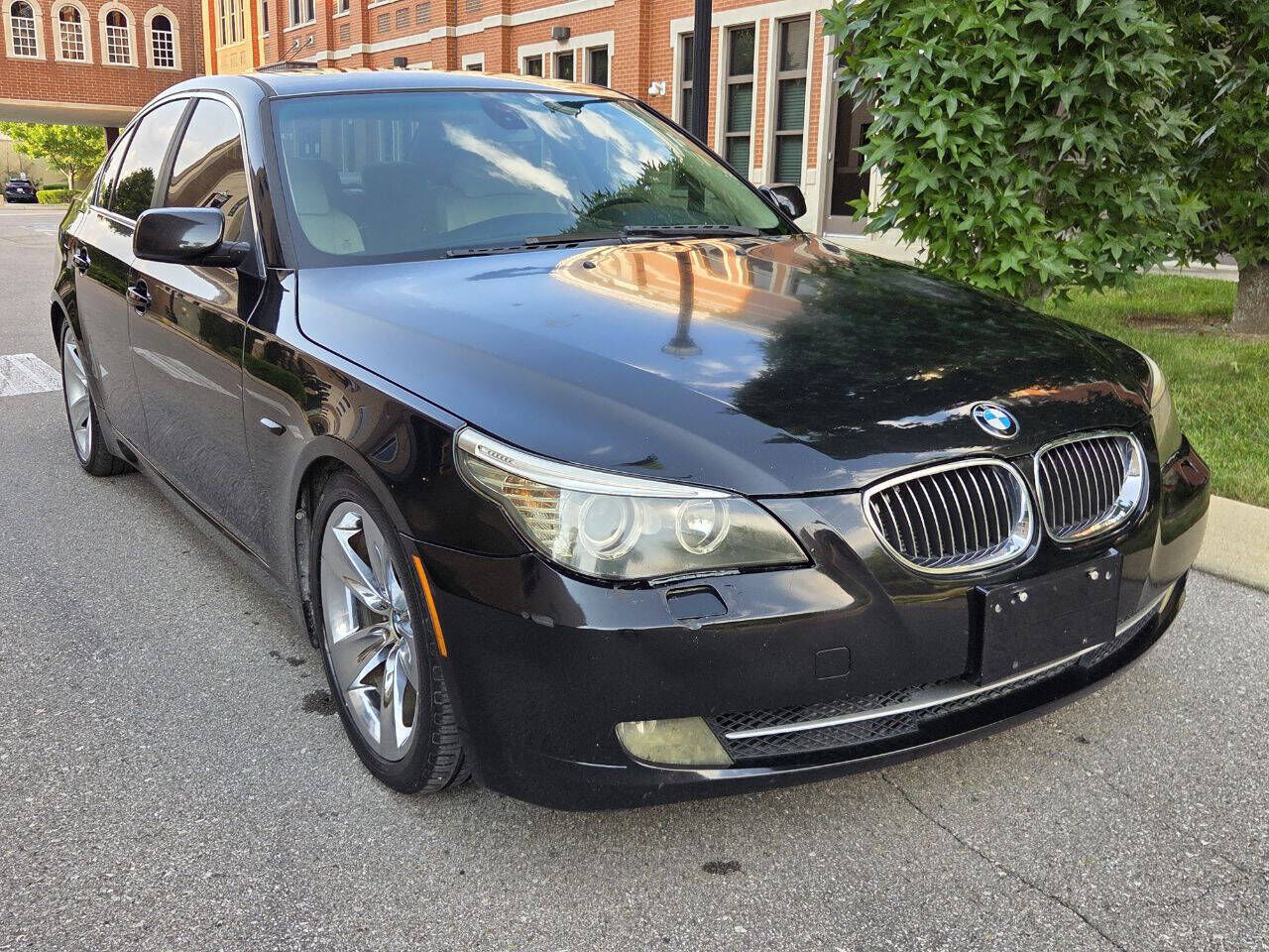 BMW 528i