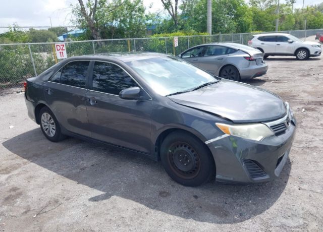 2013 TOYOTA Camry