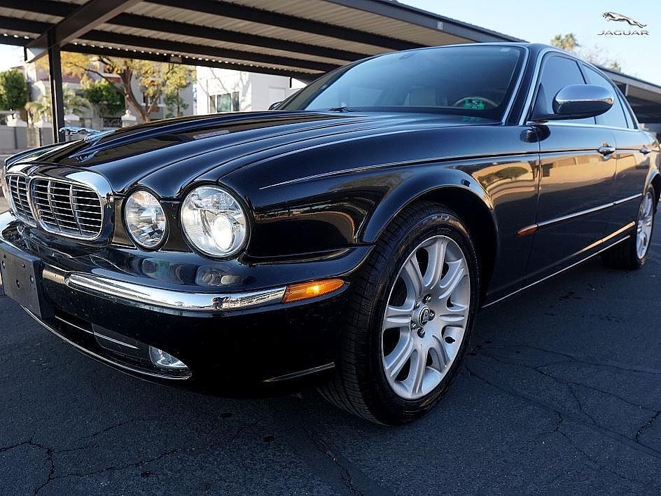 2004 JAGUAR Vanden Plas
