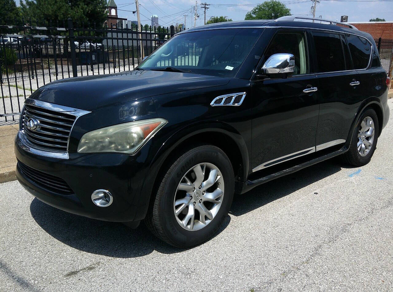 Infiniti QX56