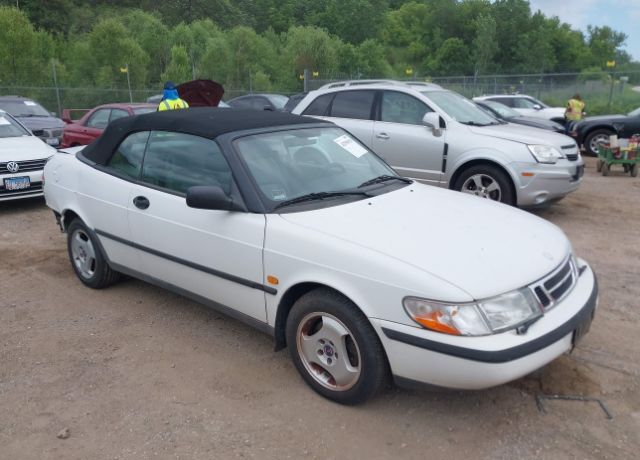 Saab 900