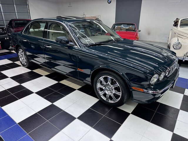 Jaguar XJ