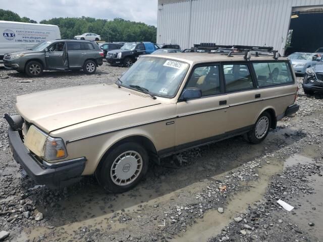 Volvo 240 Series