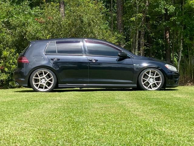 Volkswagen Golf R