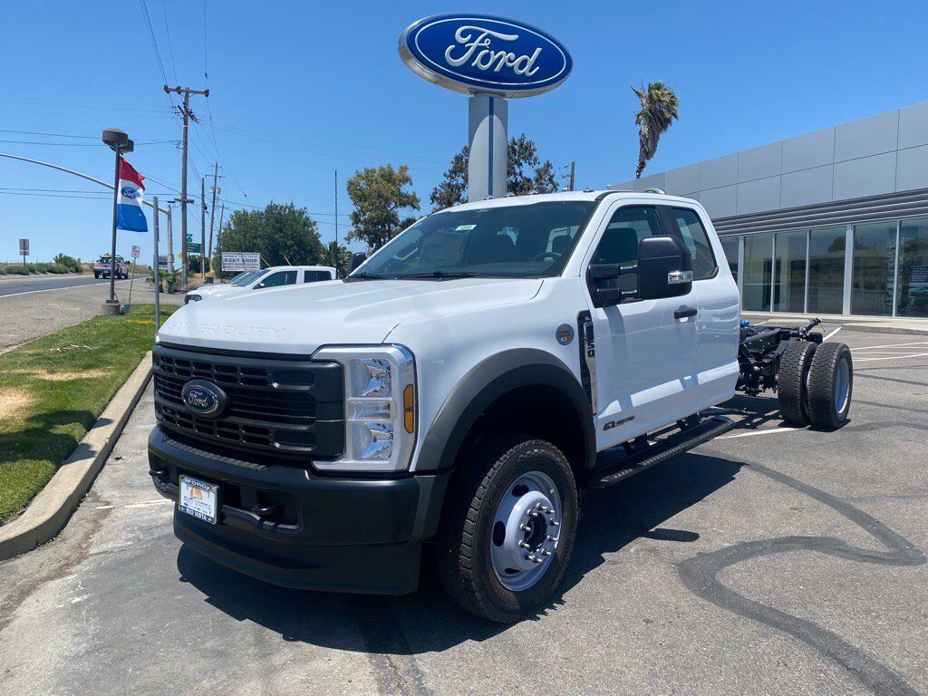 2025 FORD F-550