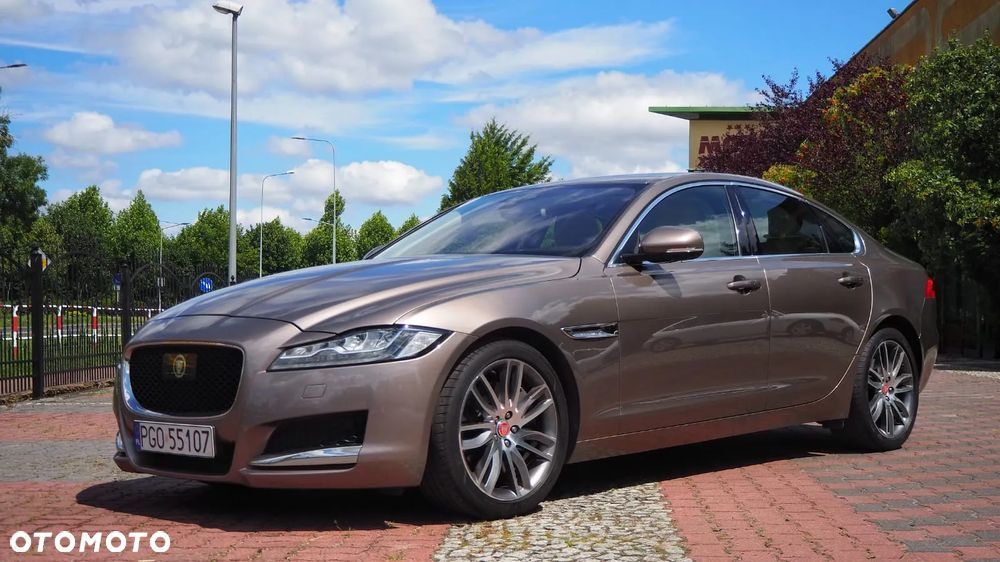 Jaguar XF