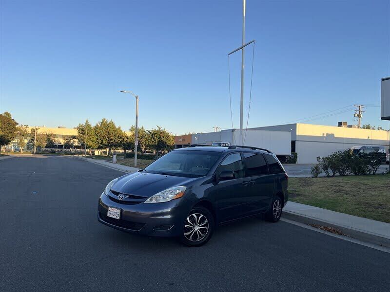 2006 TOYOTA Sienna