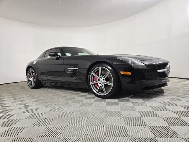 Mercedes-Benz SLS-Class