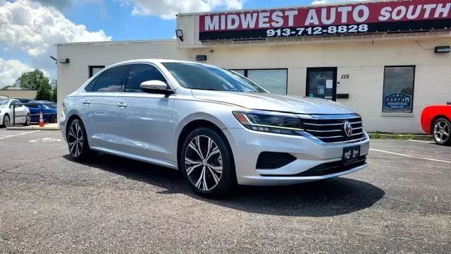 2021 VOLKSWAGEN Passat