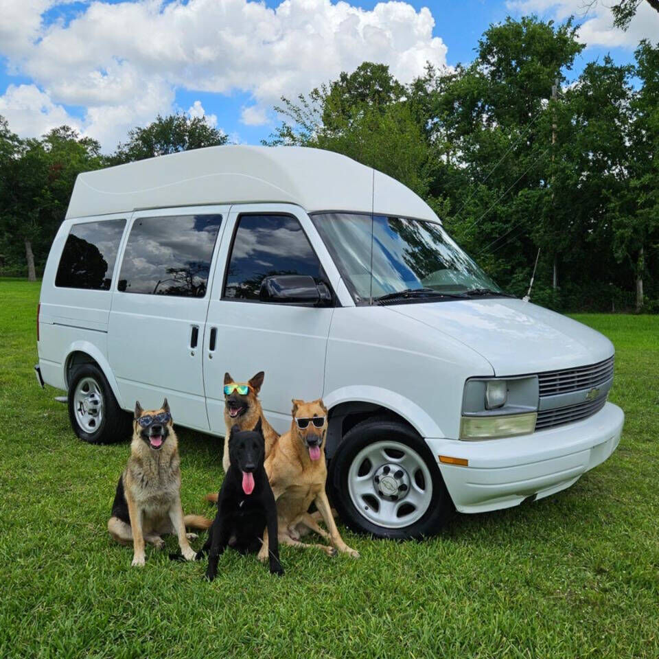 Chevrolet Astro Van