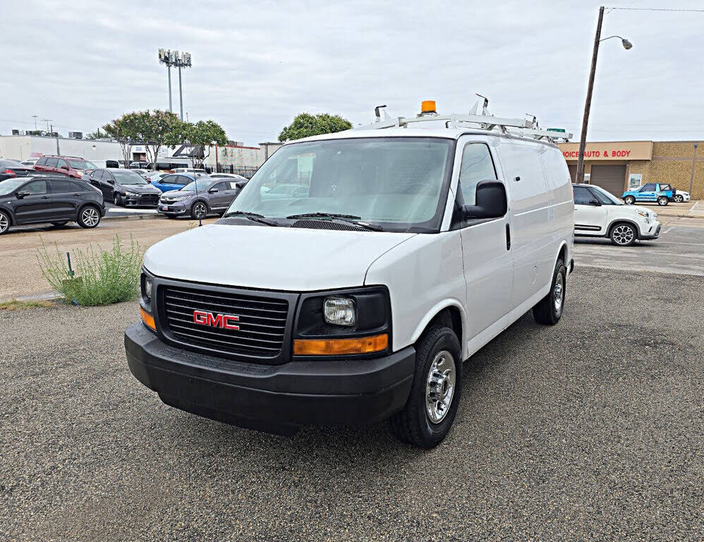 GMC Savana