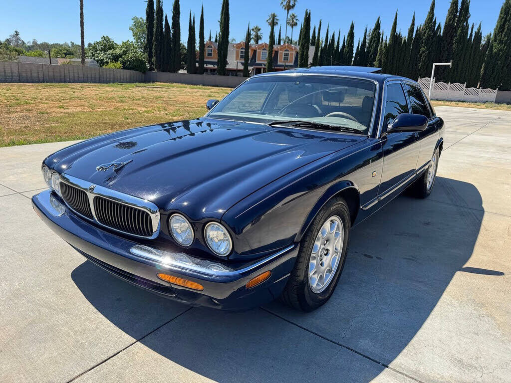 Jaguar XJ8