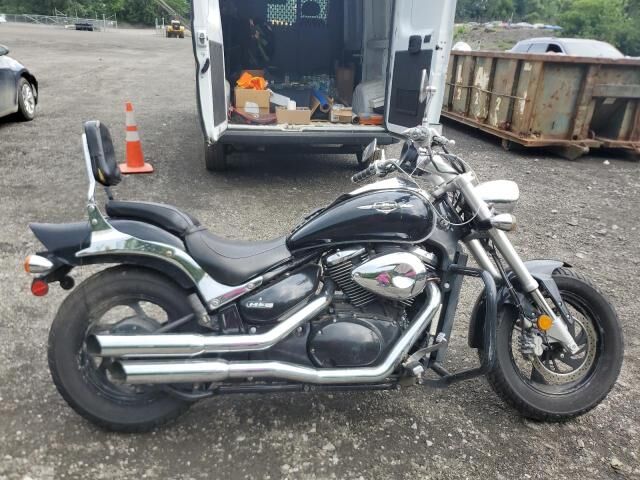 Suzuki VZ800