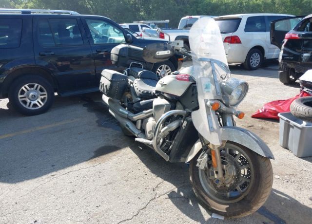 Suzuki VLR1800/VLR1800T