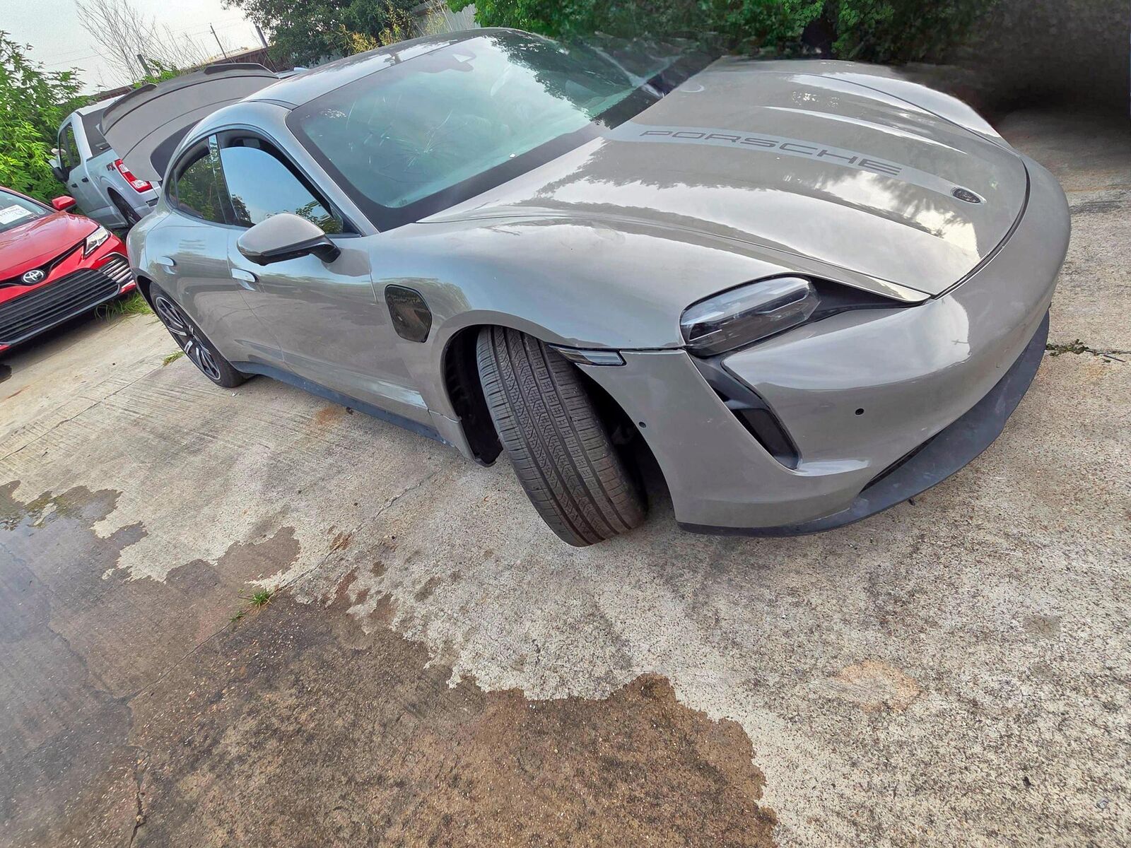 2021 PORSCHE Taycan - License Plate