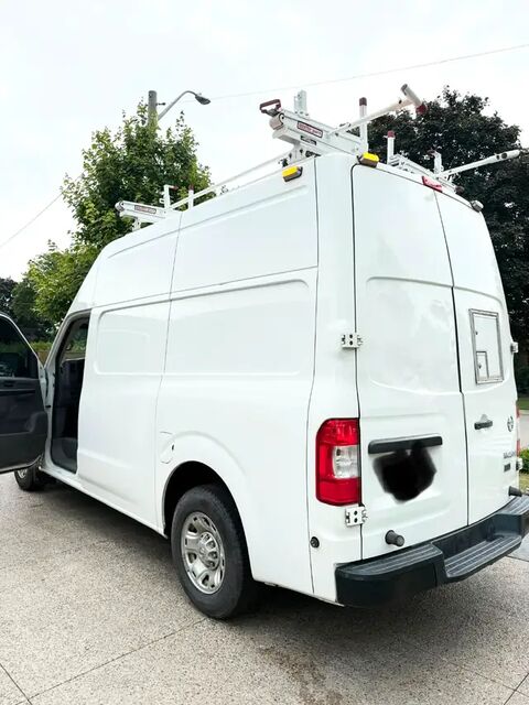Nissan NV