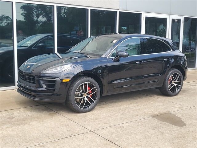 2025 PORSCHE Macan