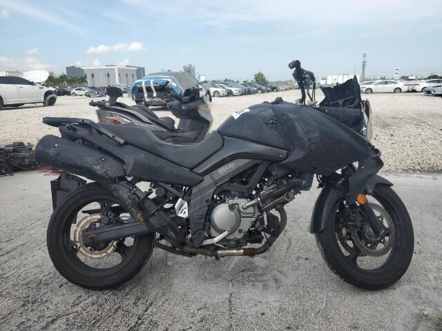 Suzuki DL650A
