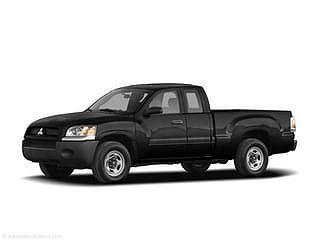 Mitsubishi Raider