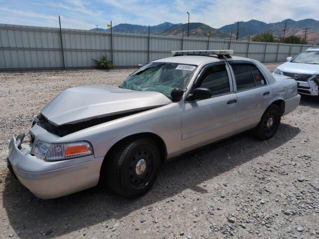 Ford Crown Victoria