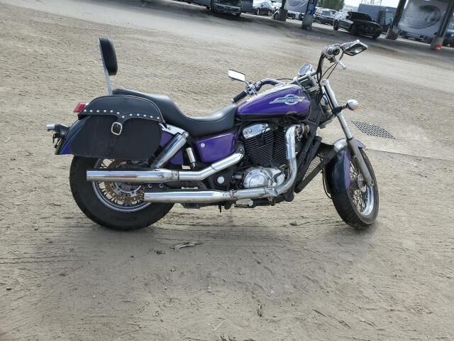Honda VT1100C2 (SHADOW ACE)