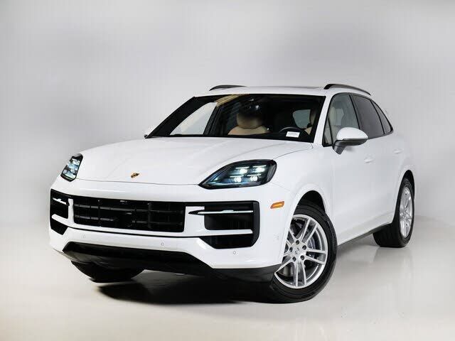 2025 PORSCHE Cayenne