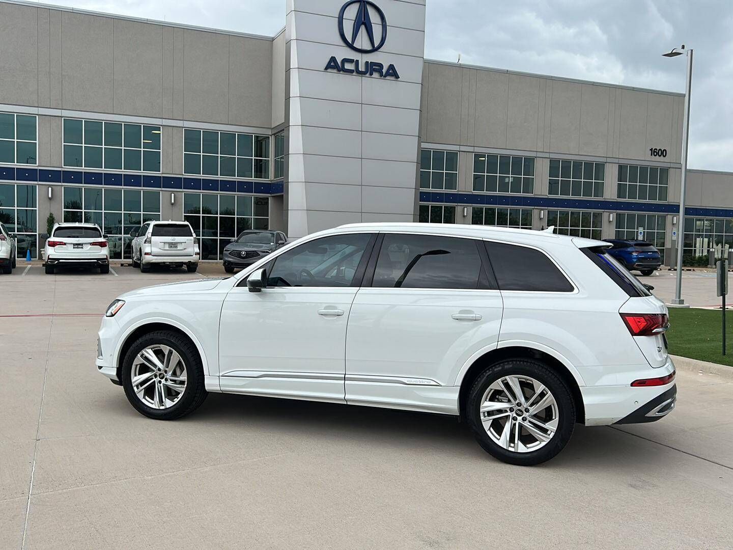 2023 AUDI Q7