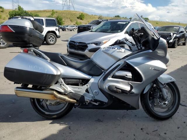Honda ST1300A