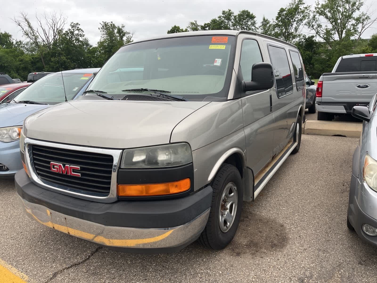 GMC Savana