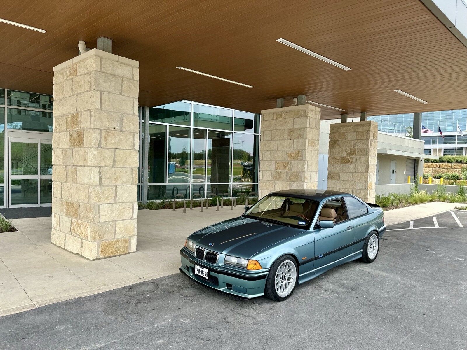 BMW 328iS