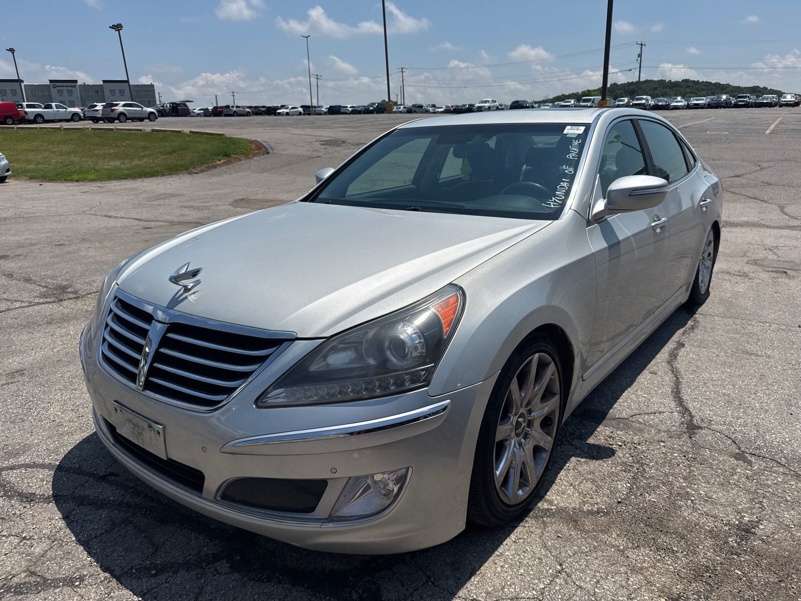 Hyundai Equus