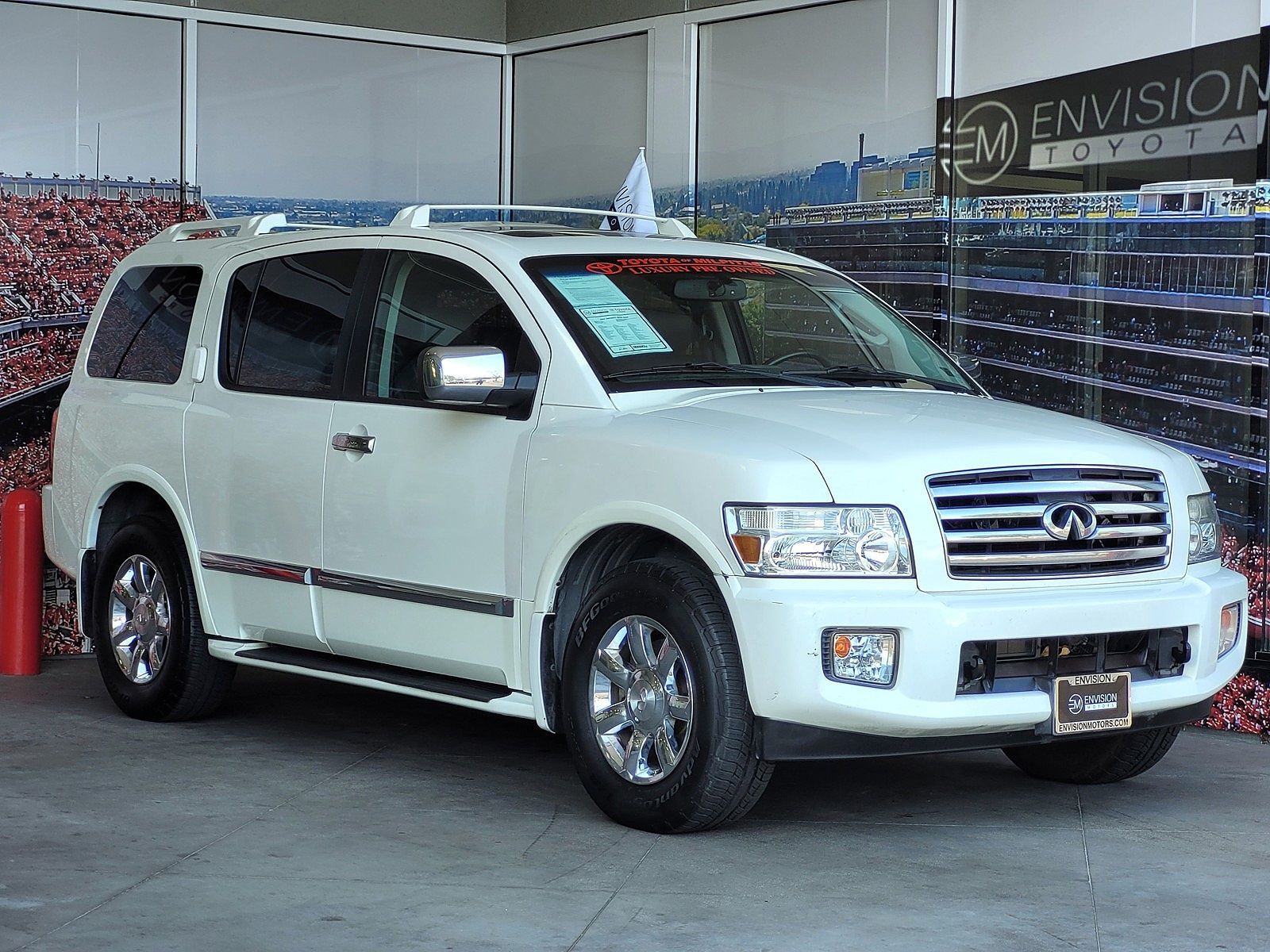 Infiniti QX56