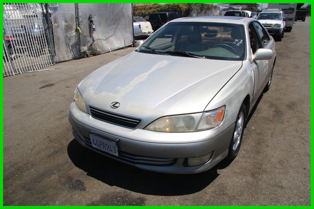 Lexus ES