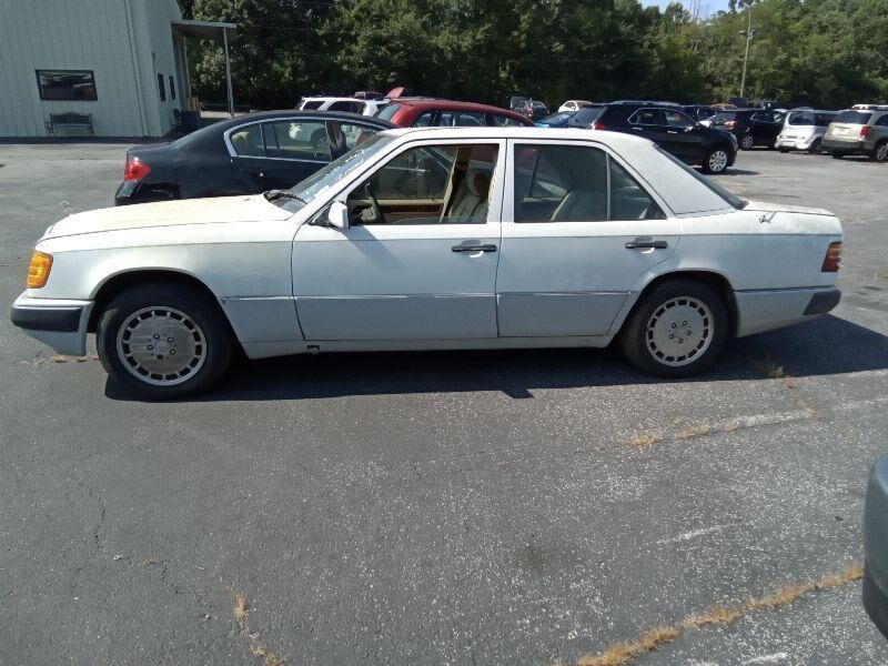 Mercedes-Benz 300