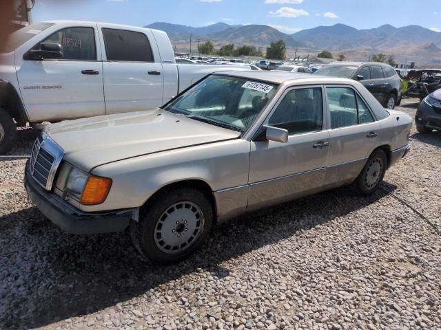 Mercedes-Benz 300