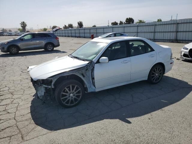 Lexus IS