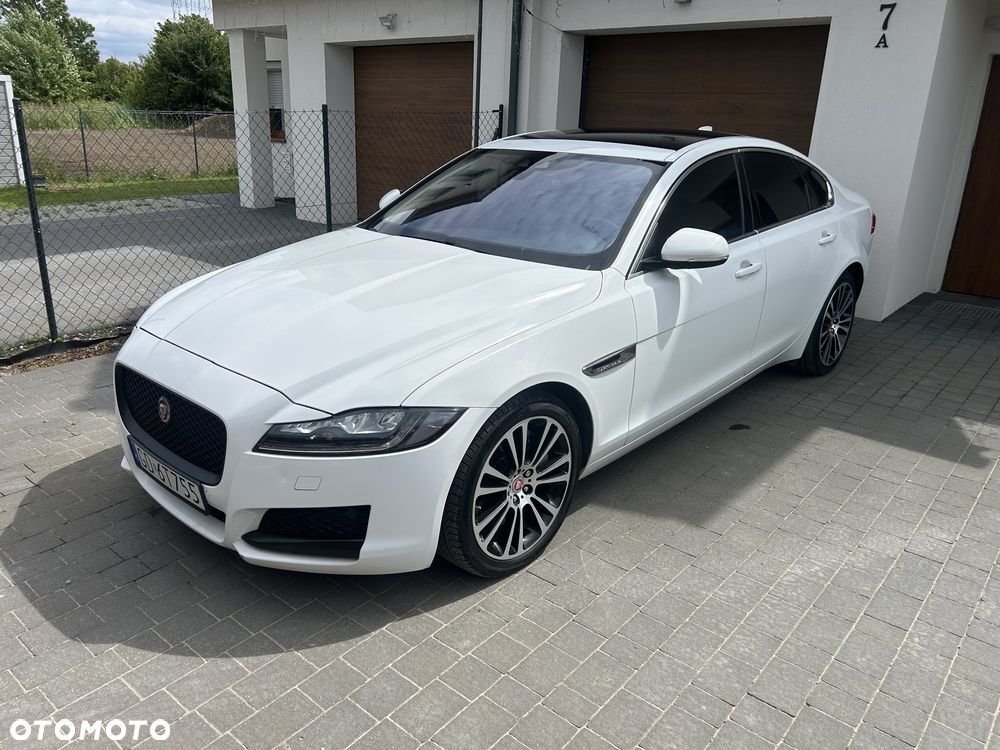 Jaguar XF