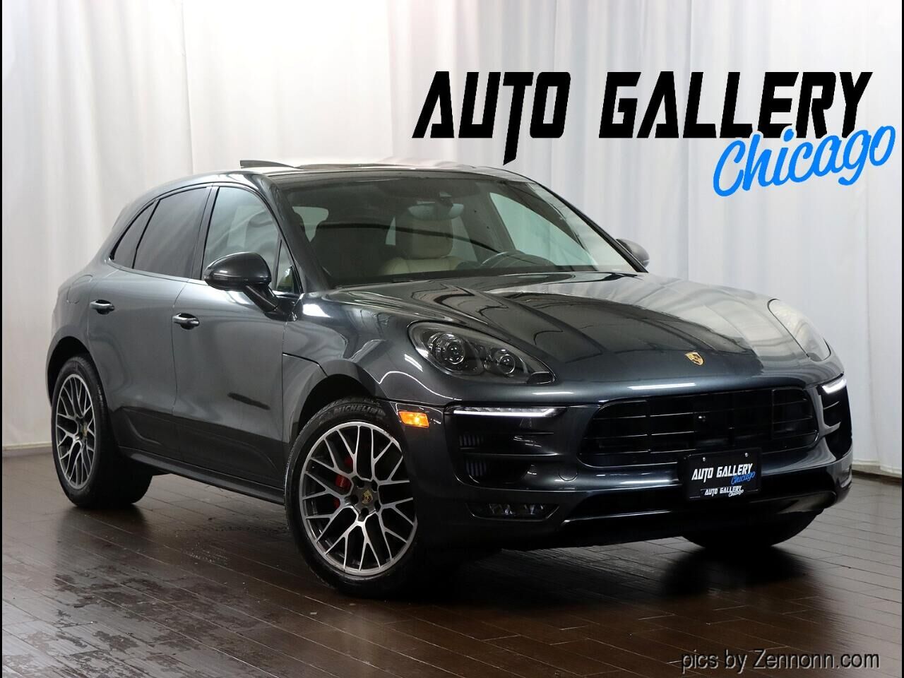 2017 PORSCHE Macan